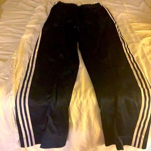 Matching navy adidas warm up pants from 70’s.